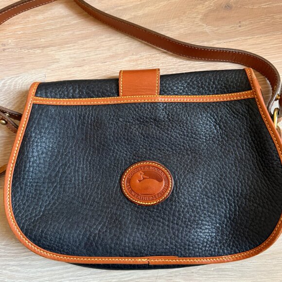 Dooney & Bourke Black Leather All Weather Leather Crossbody Bag Vintage - Picture 4 of 6